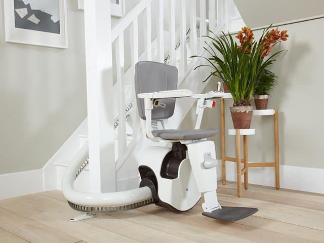 curved stair lift sinor by thyssenkrupp monolift